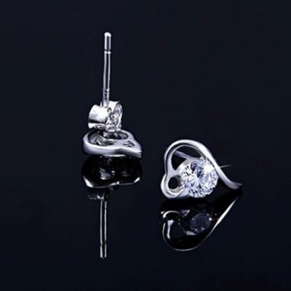 NEW sterling silver diamond heart stud earrings - Picture 2 of 4